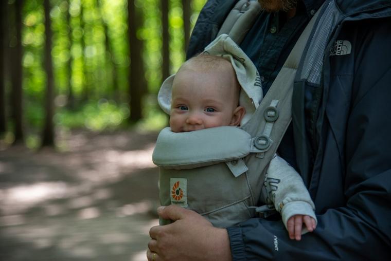 Baby in der Rückentrage